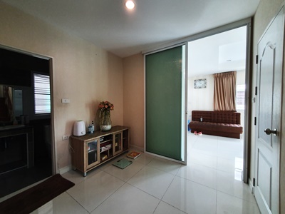 บ้านเดี่ยว สยามเนเชอรัลโฮม ถนนพระรามสอง  พันท้ายนรสิงห์ สมุทรสาคร 85 ตร.วา ราคา 6.5 ล้าน   ใกล้จุดขึ้นลงทางด่วน, ใกล้ถนนใหญ่/ทางหลวง ใกล้ทะลบางขุนเทียน ศาลพันท