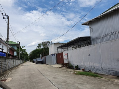 ให้เช่า โรงงาน โกดัง +สำนักงาน 3 ชั้น 134 ตรว  ถ.พระรามเก้า  ซอย 57/1   ใกล้เซ็นทรัลพระราม 9 ห้างTheNine ถนนใหญ่ จอดรถ 8 คัน 
