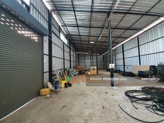 ให้เช่า โรงงาน โกดัง +สำนักงาน 3 ชั้น 134 ตรว  ถ.พระรามเก้า  ซอย 57/1   ใกล้เซ็นทรัลพระราม 9 ห้างTheNine ถนนใหญ่ จอดรถ 8 คัน 