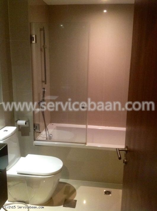 ขายคอนโด สาธร การ์เด้นท์ เนื้อที่ 108.98 ตร.ม.อาคาร39 ดินทางสะดวกเพียง 830 เมตร หรือประมาณ 10 นาที เดินจาก สถานีรถไฟฟ้าใต้ดินลุมพินี สาธร, กรุงเทพมหานคร