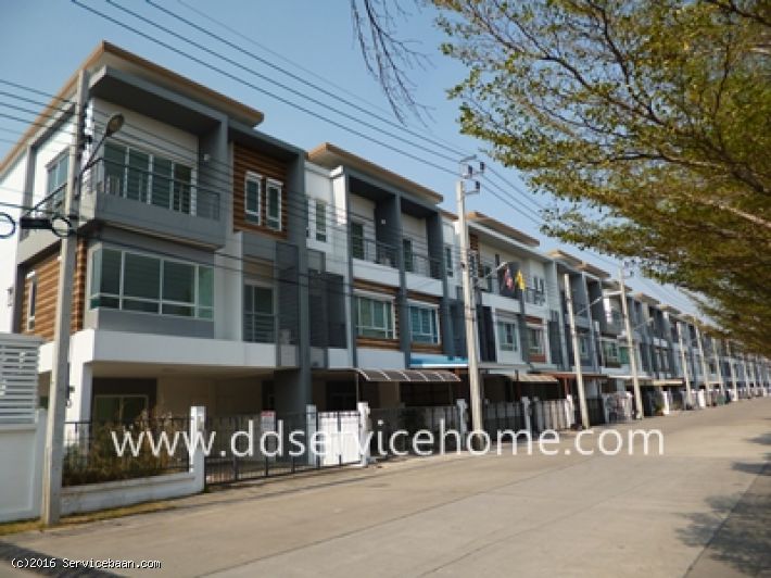 ทาวน์โฮม ทาวน์โฮม ม.คลัสเตอร์วิลล์ 3 หลังมุม 46.7 ว้า ขายถูก 4,700,000 บาท ถนนพระราม5-วงเวียนราชพฤกษ์ ทำเลดี ที่จอดรถหลายที่ ใกล้ห้างThe Walk ราชพฤกษ์