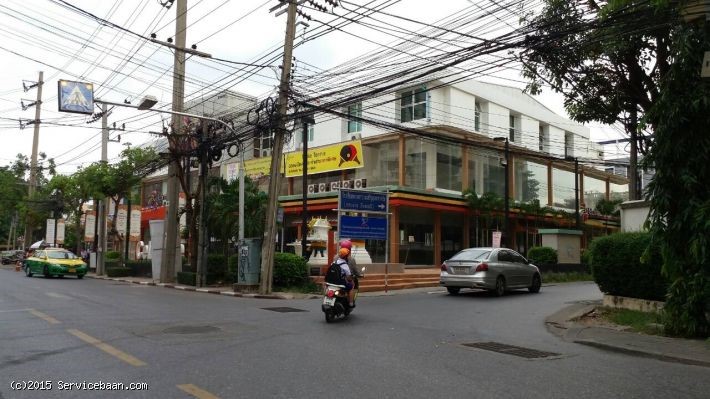 ที่ดิน 200 ว้า ถ.ศรีวรา ถมแล้ว แปลงสวย กว้างติดถนนคอนกรีต 17เมตร ลึก 47 ใกล้ถนนเลียบด่วนเอกมัย-รามอินทรา 1.5 กม. เข้าออกได้ ลาดพร้าว 94 - รามคำแหง43/1 