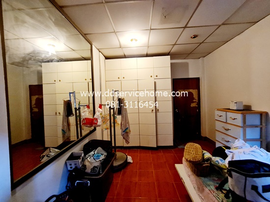 หมู่บ้านเพชรประกาย บ้านเดี่ยว ชั้นเดียว 60 ตร.ว. ราคา 1.7 ล้าน  ใกล้ถนนลำลูกกา ถนนพหลโยธิน ถนนรังสิต-นครนายก ใกล้สถานีรถไฟฟ้าสายสีทอง 