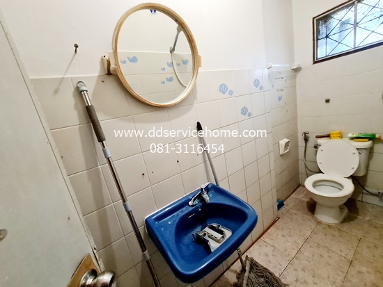 หมู่บ้านเพชรประกาย บ้านเดี่ยว ชั้นเดียว 60 ตร.ว. ราคา 1.7 ล้าน  ใกล้ถนนลำลูกกา ถนนพหลโยธิน ถนนรังสิต-นครนายก ใกล้สถานีรถไฟฟ้าสายสีทอง 